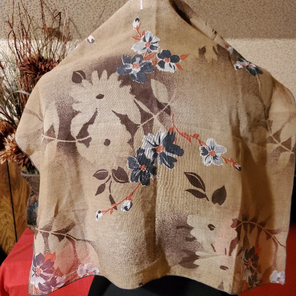 "Symphony Scarfs" Beige with flowers - VINTAGE